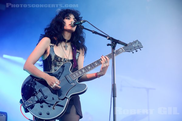L.A. WITCH - 2023-05-28 - ANGERS - Le Chabada - Scene Reverberation - Sade Sanchez